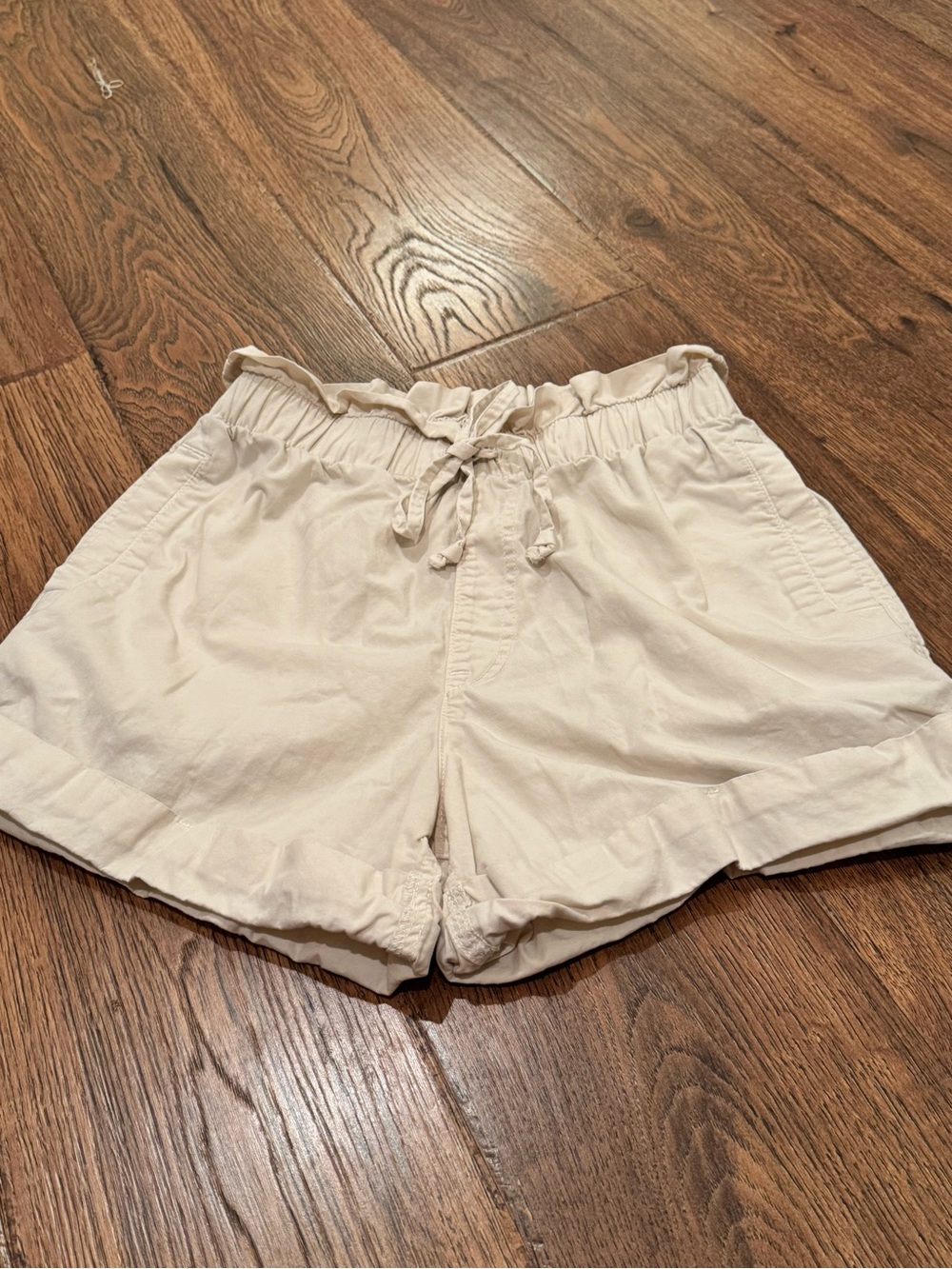 Abercrombie & Fitch Cream Paperbag Waist Drawstring Shorts